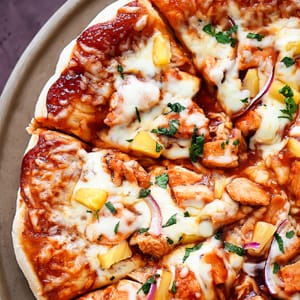 Chicken Barbeque & Pineapple (Pizza)